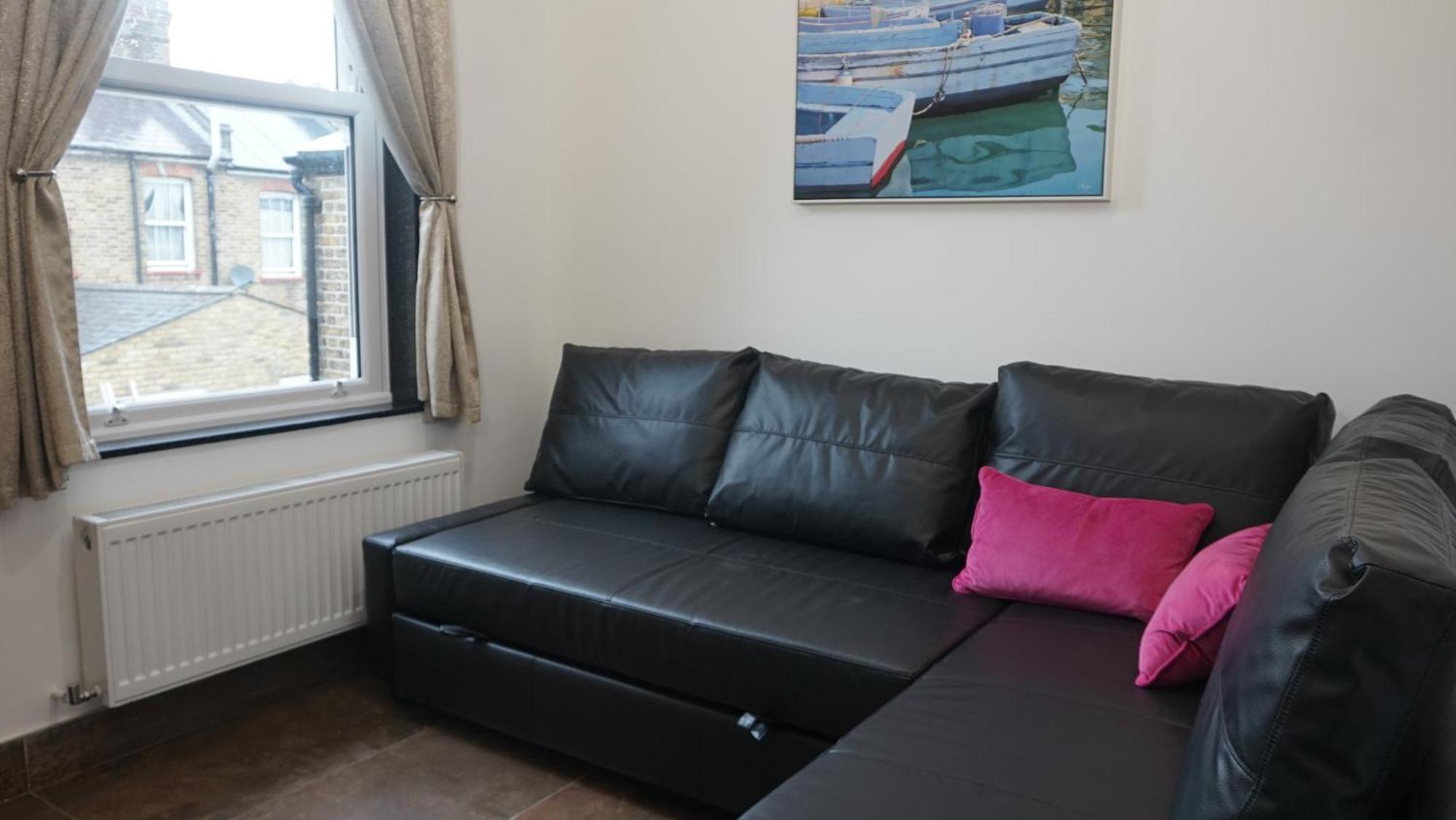 Beautiful London Home Sleeps 6, 2 Minutes To Metro エクステリア 写真