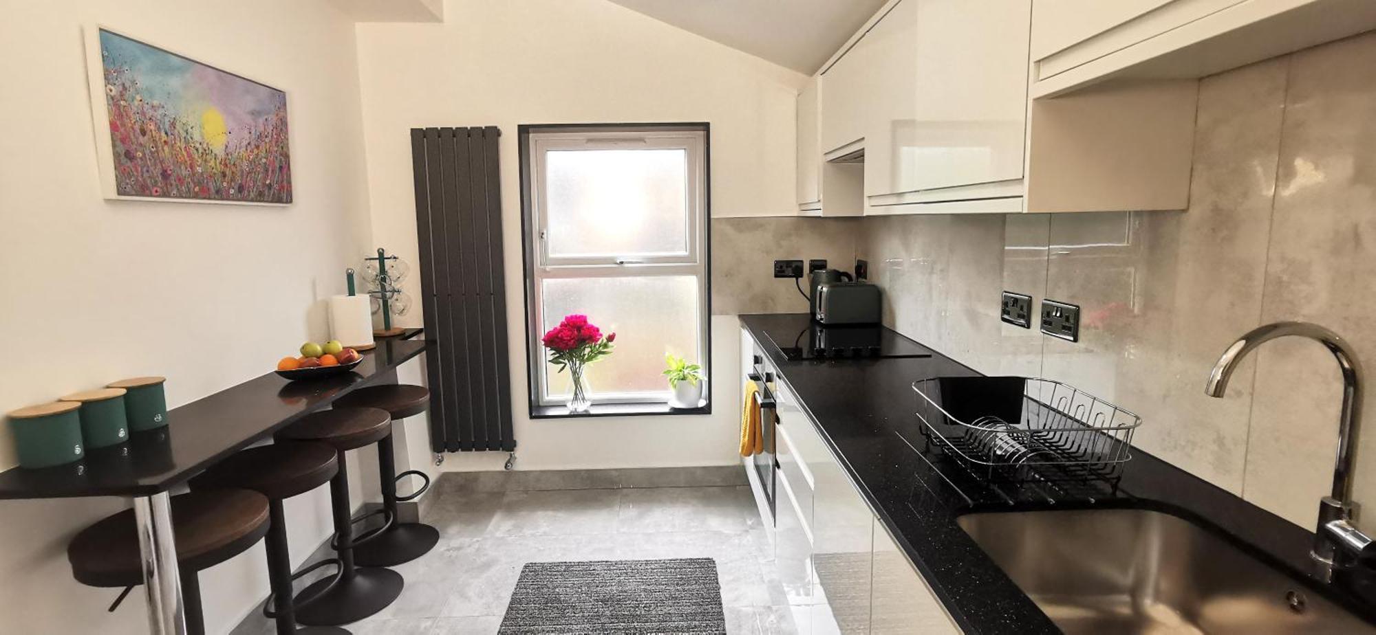 Beautiful London Home Sleeps 6, 2 Minutes To Metro エクステリア 写真