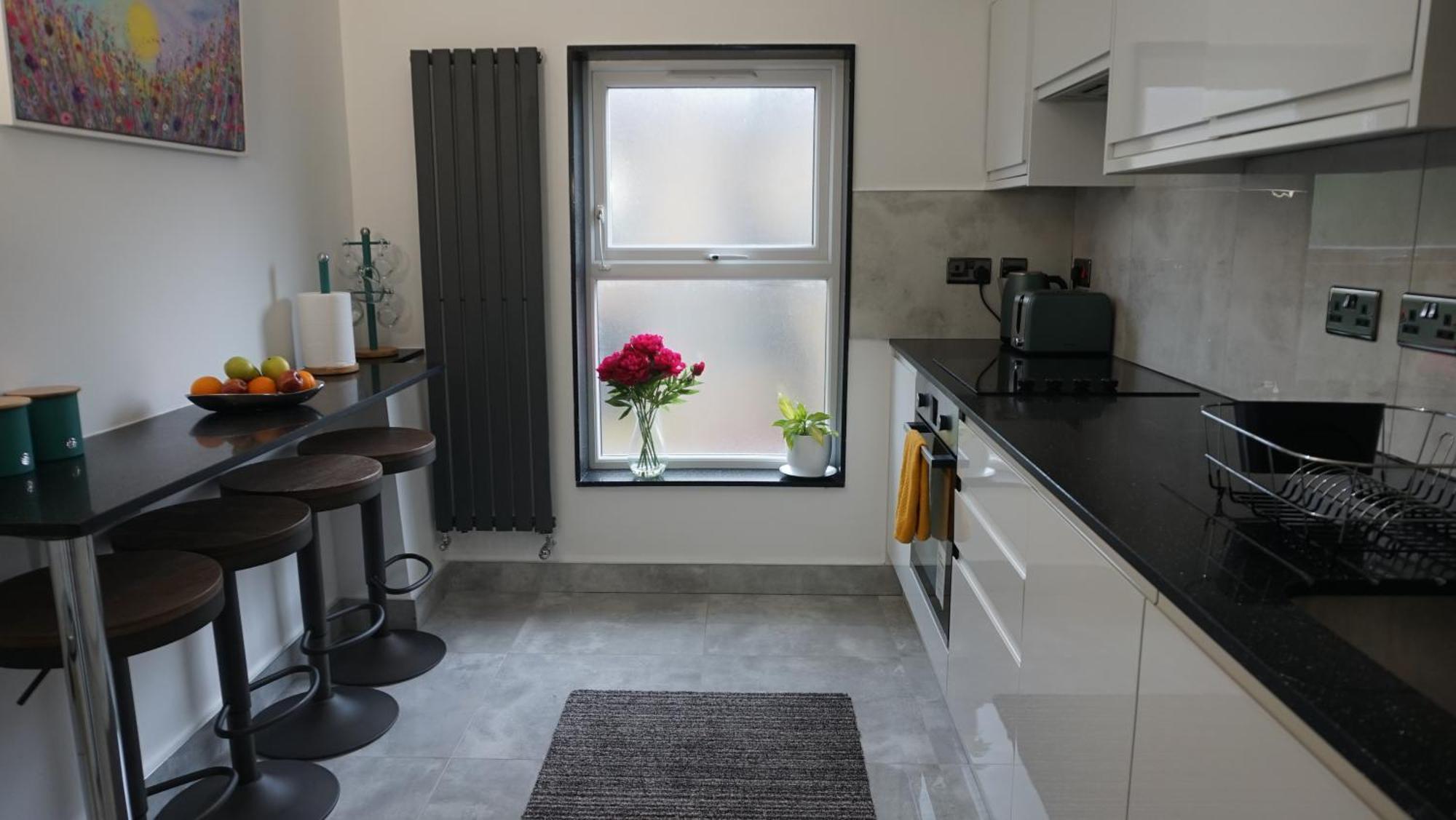 Beautiful London Home Sleeps 6, 2 Minutes To Metro エクステリア 写真